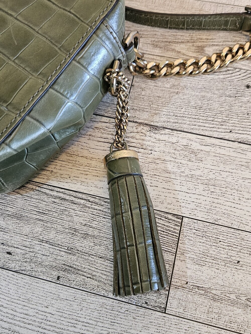 Michael Kors Ginny Croc Embossed Tassel Charm Crossbody Bag Green - Picture 3 of 11